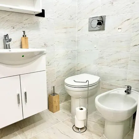 Elegante Alloggio Centro Apartman